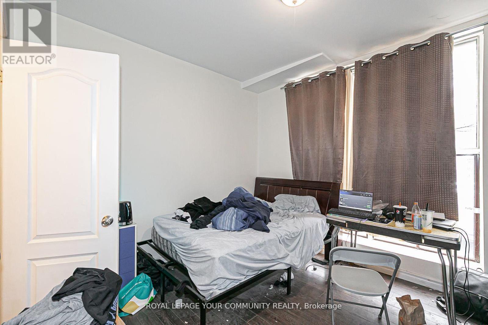 












106A PEMBROKE STREET

,
Toronto,




Ontario
M5A2N8

