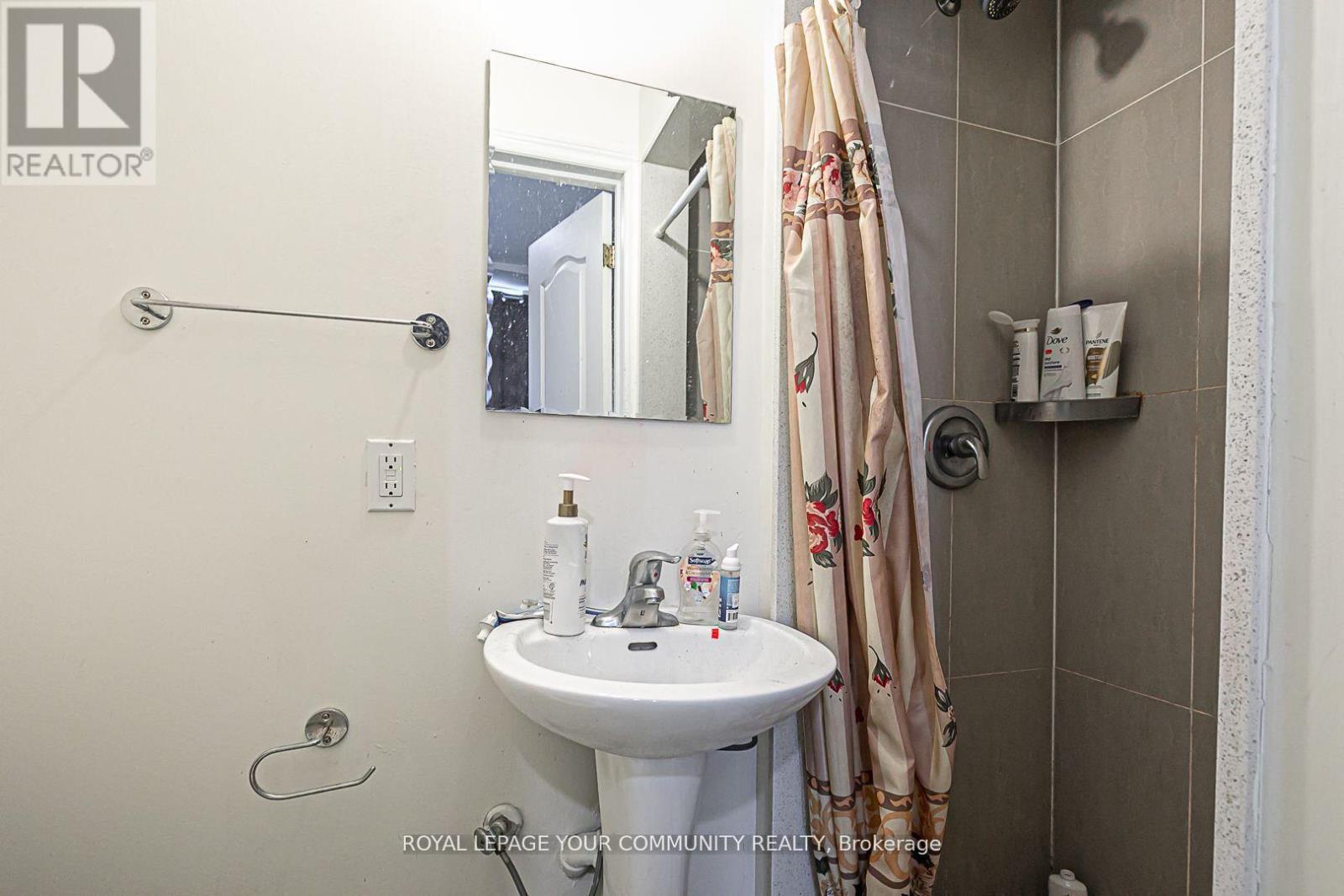 












106A PEMBROKE STREET

,
Toronto,




Ontario
M5A2N8

