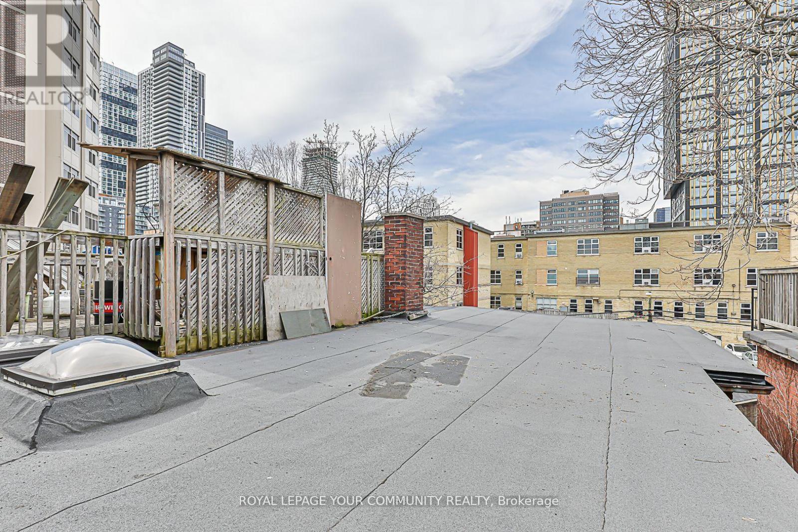 












106A PEMBROKE STREET

,
Toronto,




Ontario
M5A2N8

