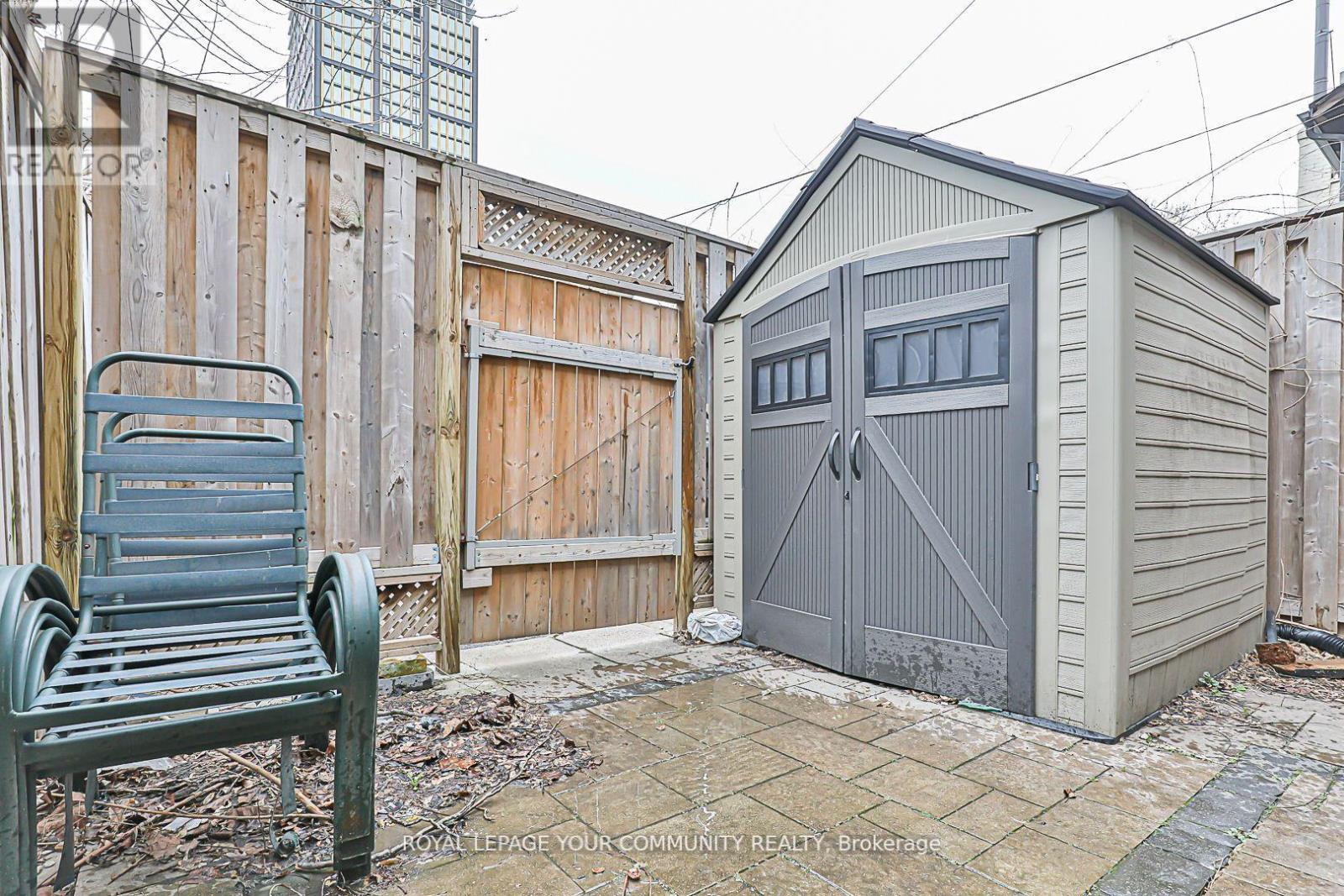 












106A PEMBROKE STREET

,
Toronto,




Ontario
M5A2N8

