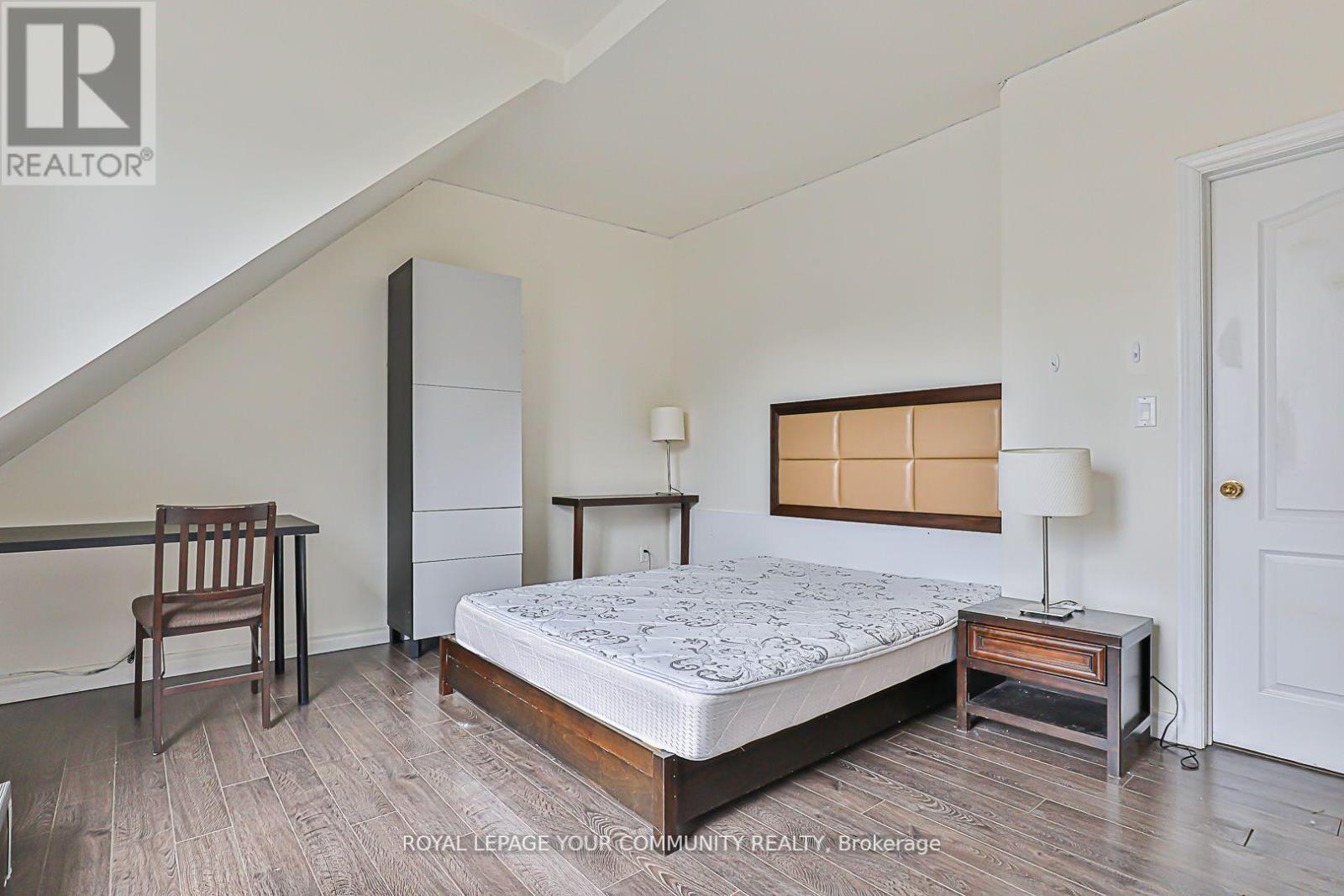 












106A PEMBROKE STREET

,
Toronto,




Ontario
M5A2N8

