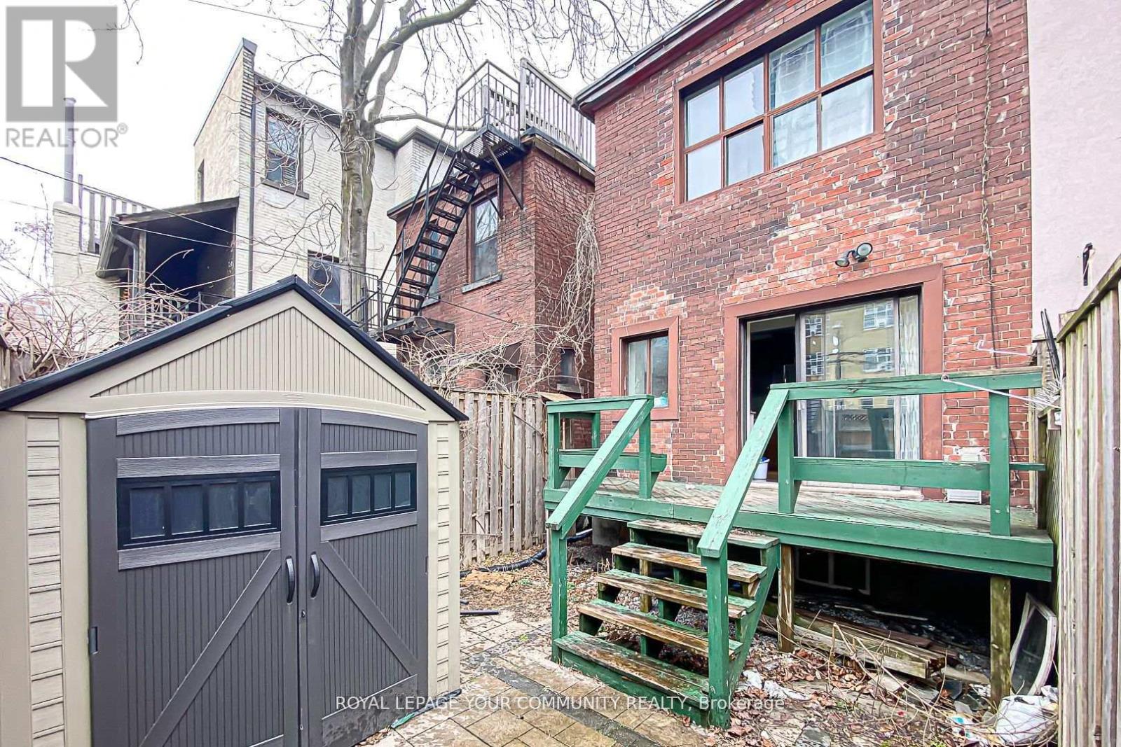 












106A PEMBROKE STREET

,
Toronto,




Ontario
M5A2N8

