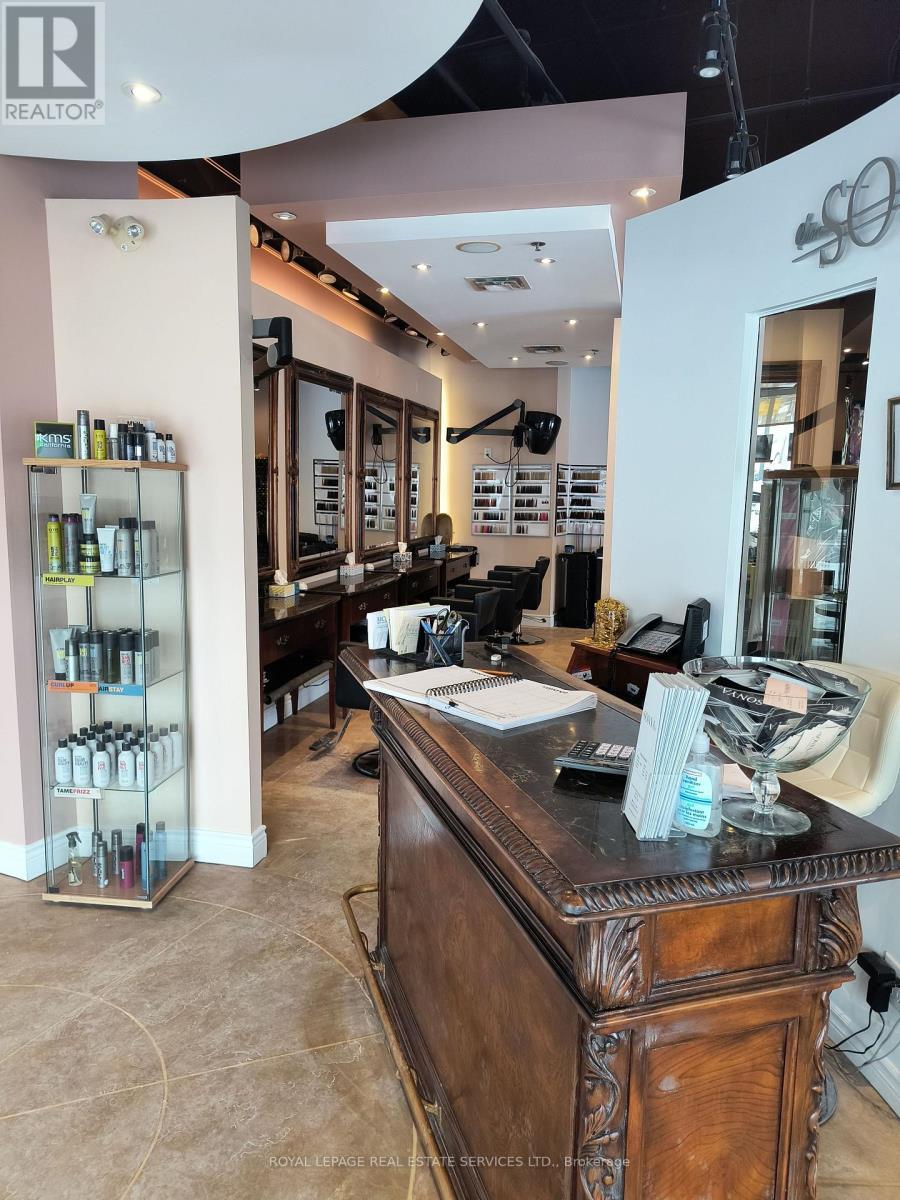 












F - 12 HARRISON GARDENS BOULEVARD

,
Toronto,




Ontario
M2N7K6

