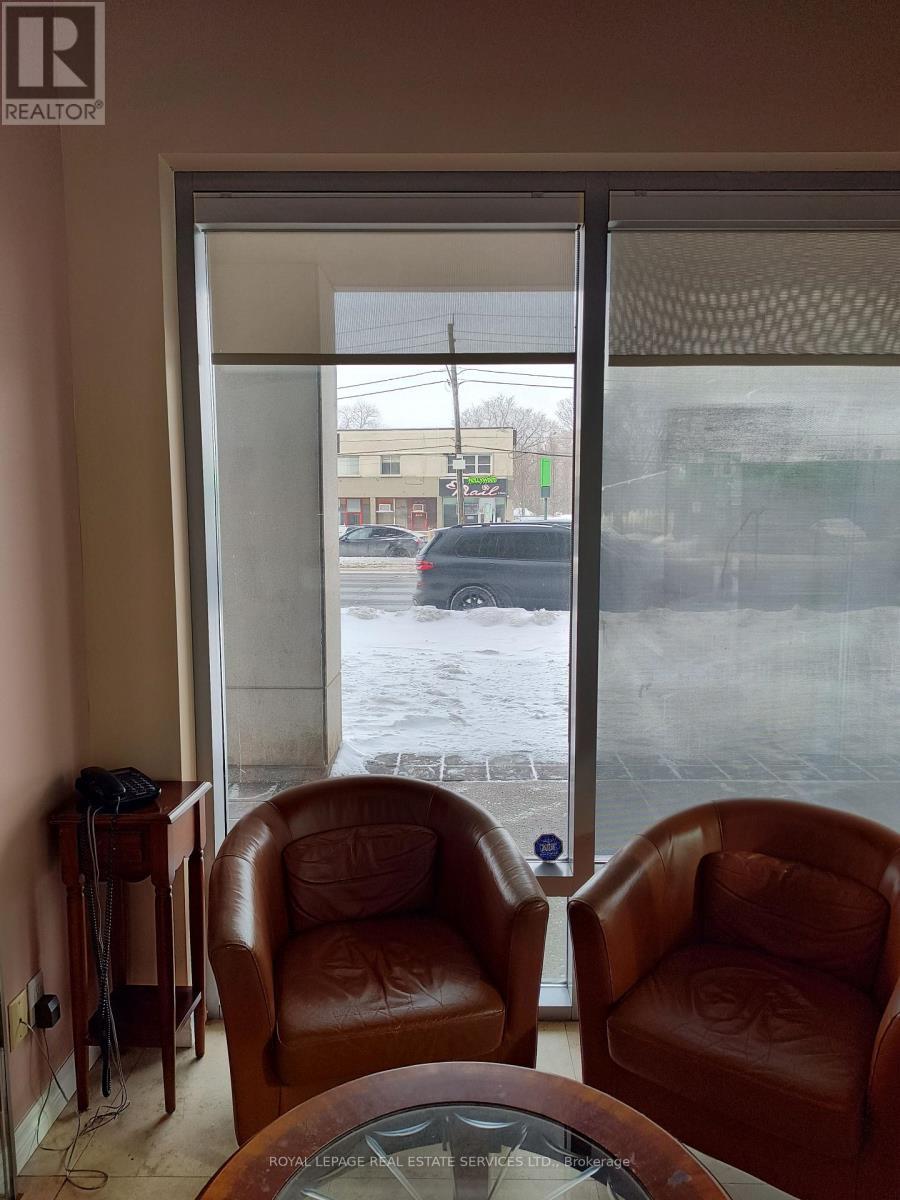 












F - 12 HARRISON GARDENS BOULEVARD

,
Toronto,




Ontario
M2N7K6

