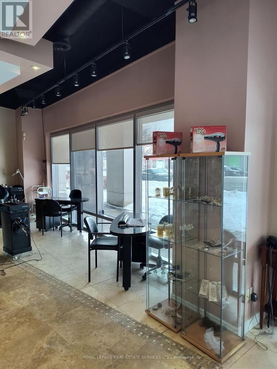 












F - 12 HARRISON GARDENS BOULEVARD

,
Toronto,




Ontario
M2N7K6

