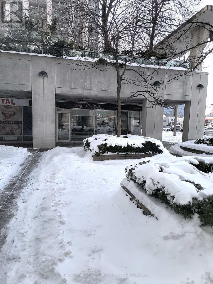 












F - 12 HARRISON GARDENS BOULEVARD

,
Toronto,




Ontario
M2N7K6

