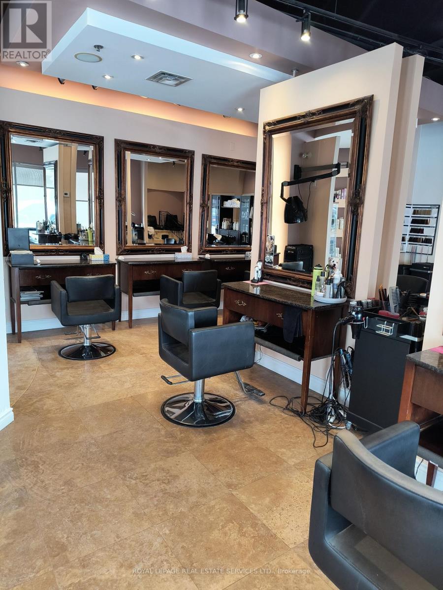 












F - 12 HARRISON GARDENS BOULEVARD

,
Toronto,




Ontario
M2N7K6

