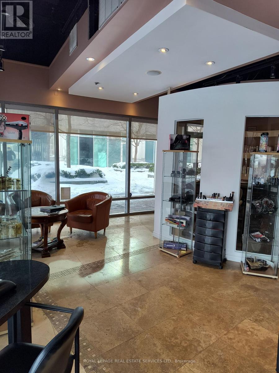 












F - 12 HARRISON GARDENS BOULEVARD

,
Toronto,




Ontario
M2N7K6

