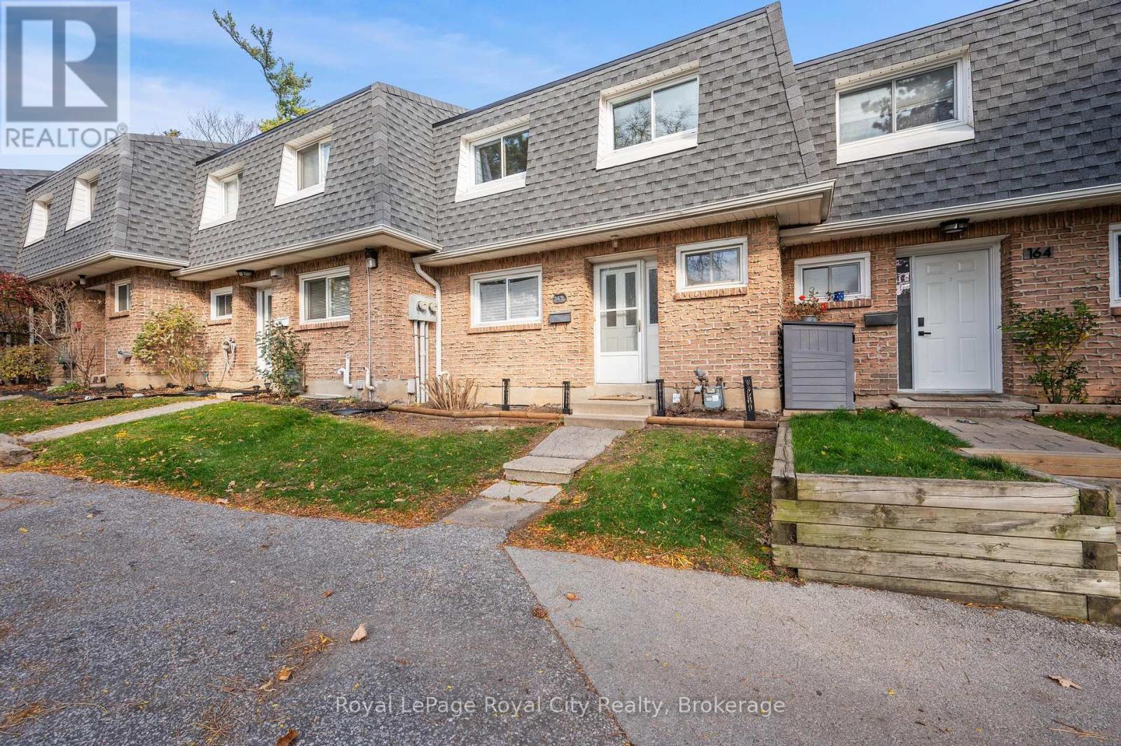 












165 - 2050 UPPER MIDDLE ROAD

,
Burlington (Brant Hills),




Ontario
L7P3R9

