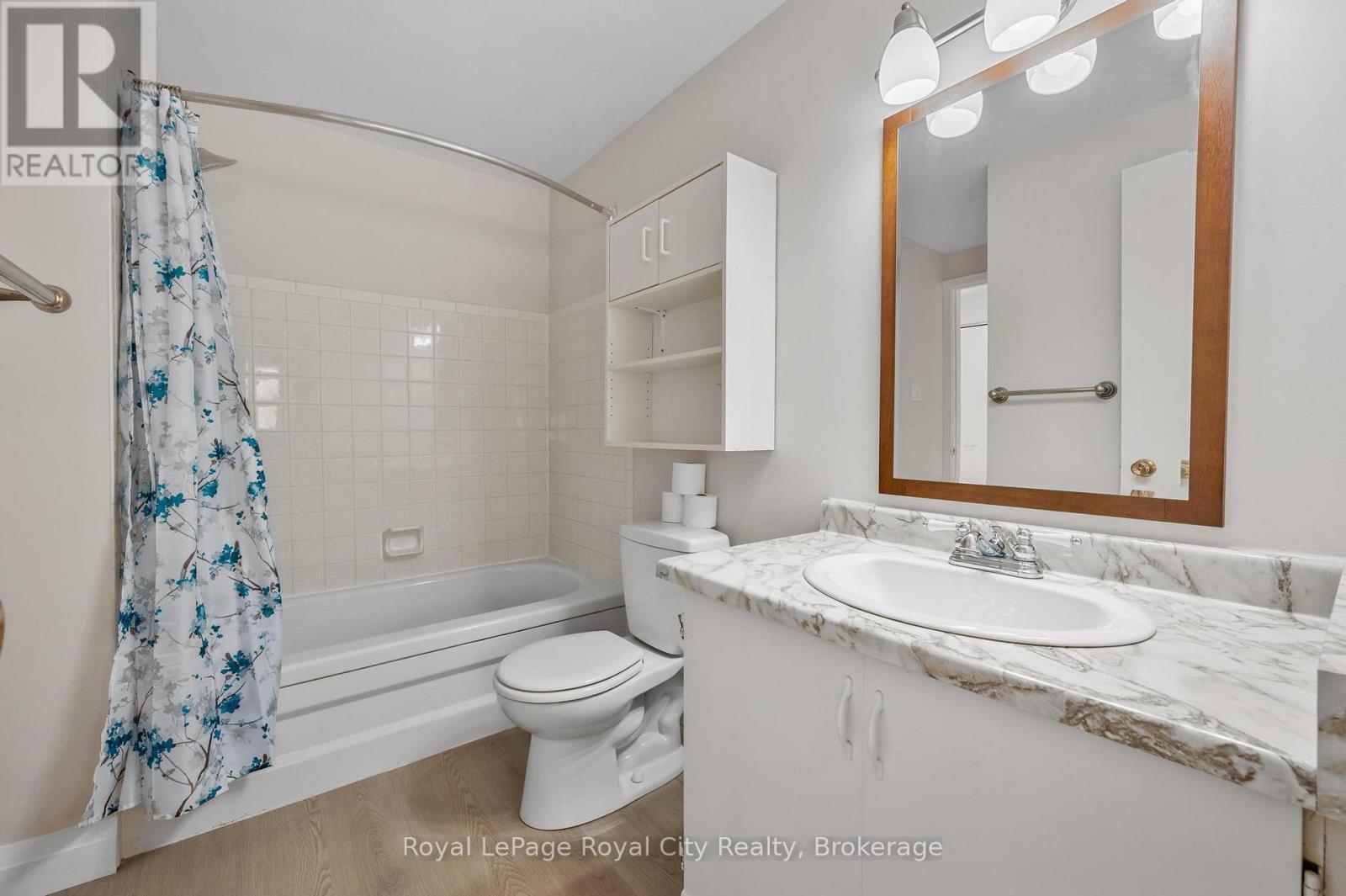 












165 - 2050 UPPER MIDDLE ROAD

,
Burlington (Brant Hills),




Ontario
L7P3R9

