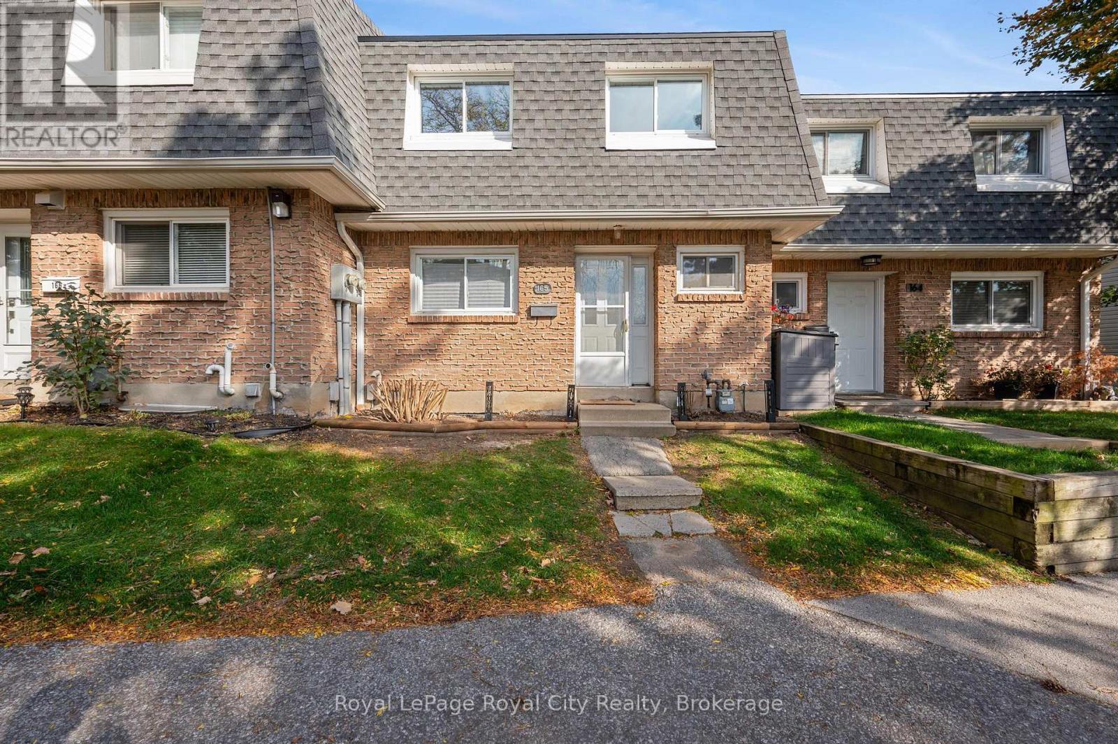 












165 - 2050 UPPER MIDDLE ROAD

,
Burlington (Brant Hills),




Ontario
L7P3R9

