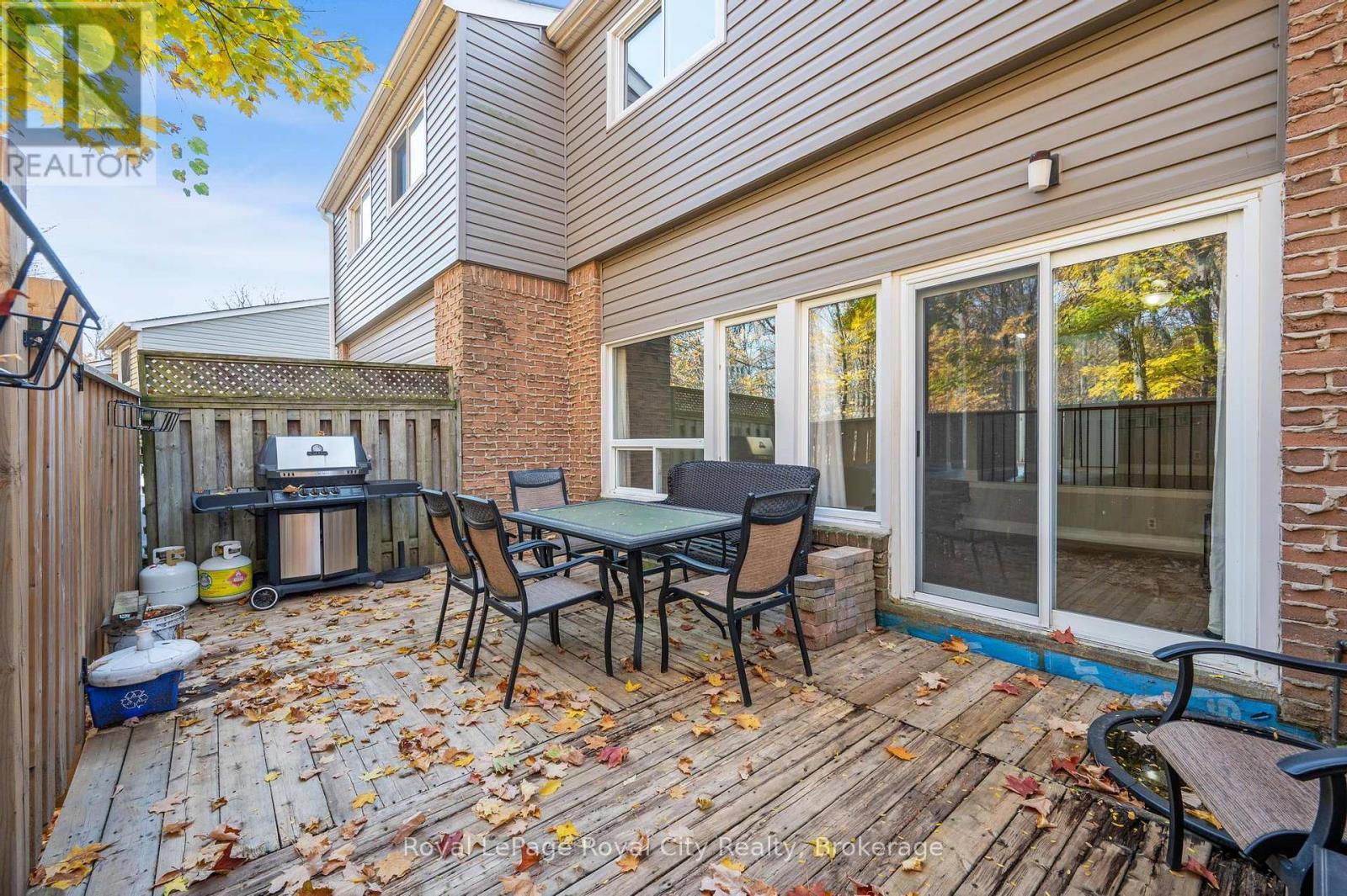 












165 - 2050 UPPER MIDDLE ROAD

,
Burlington (Brant Hills),




Ontario
L7P3R9

