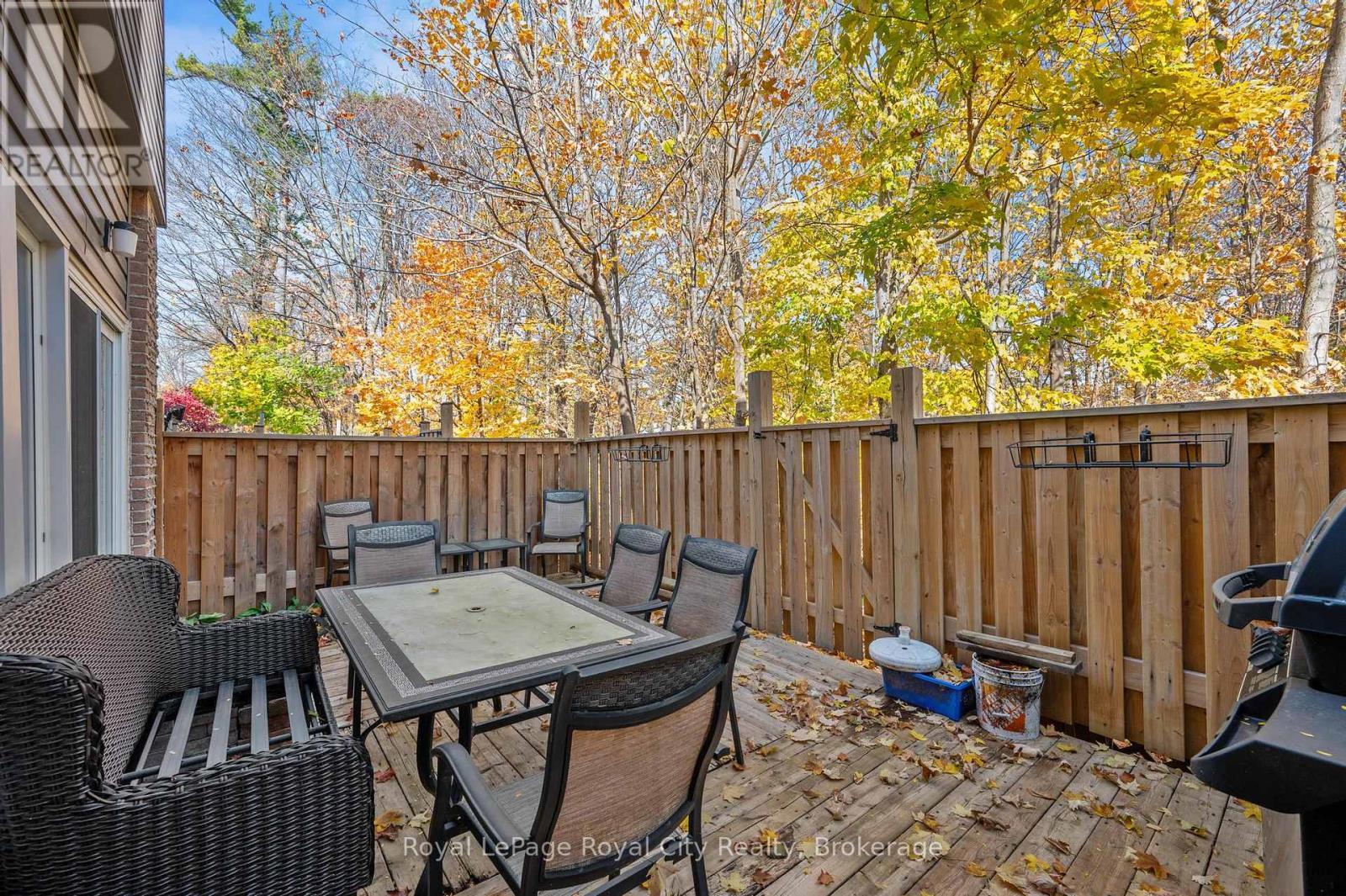 












165 - 2050 UPPER MIDDLE ROAD

,
Burlington (Brant Hills),




Ontario
L7P3R9

