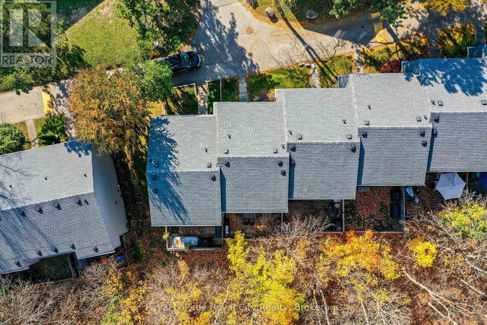 












165 - 2050 UPPER MIDDLE ROAD

,
Burlington (Brant Hills),




Ontario
L7P3R9

