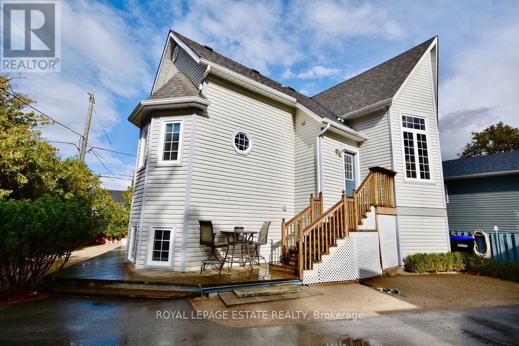 












25 LAIDLAW STREET

,
Wasaga Beach,




Ontario
L9Z2L2

