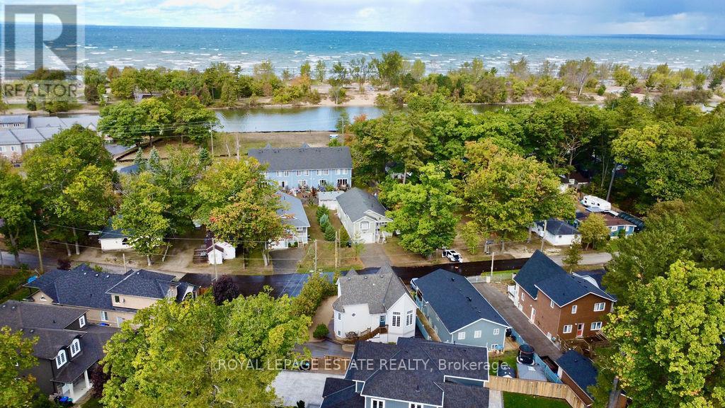 












25 LAIDLAW STREET

,
Wasaga Beach,




Ontario
L9Z2L2

