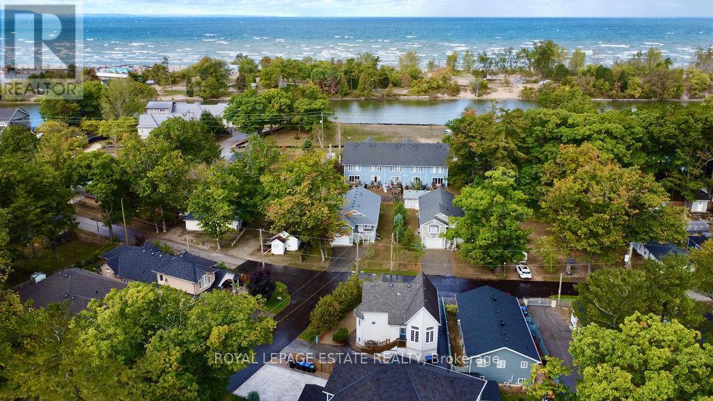 












25 LAIDLAW STREET

,
Wasaga Beach,




Ontario
L9Z2L2

