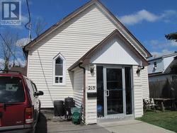 Front entrance to tenant rooms