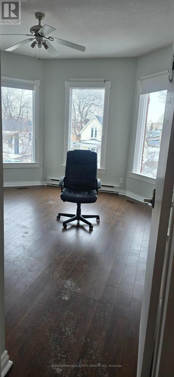 












5 - 247 MAIN STREET N

,
Brampton,




Ontario
L6X1N3


