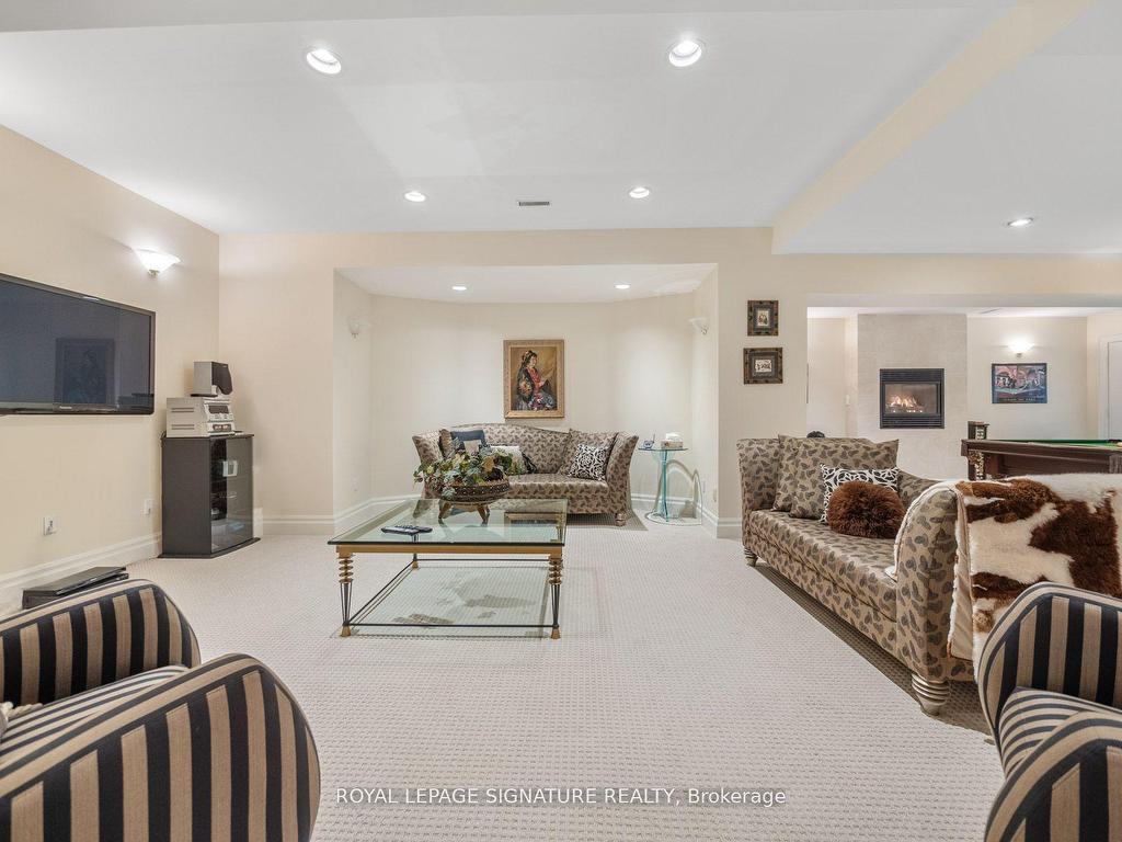 









51


Renaissance

Court,
Vaughan,




ON
L4J 7W4

