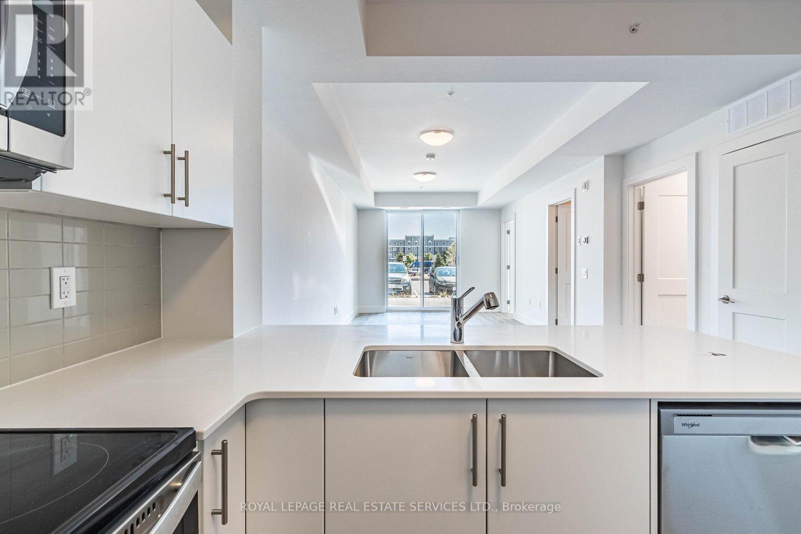 












127 - 4 KIMBERLY LANE

,
Collingwood,




Ontario
L9Y5K8

