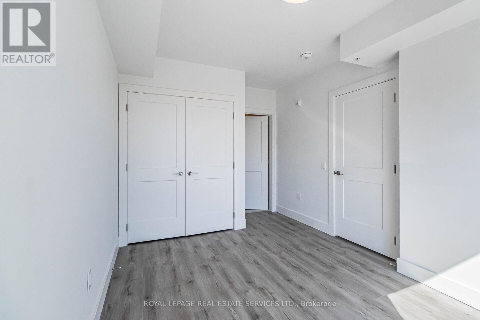 












127 - 4 KIMBERLY LANE

,
Collingwood,




Ontario
L9Y5K8


