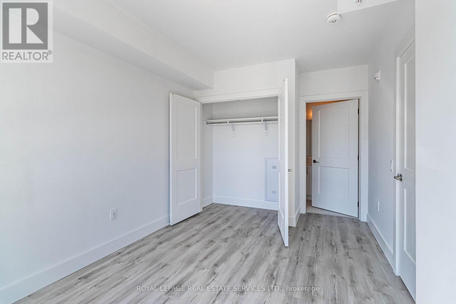 












127 - 4 KIMBERLY LANE

,
Collingwood,




Ontario
L9Y5K8

