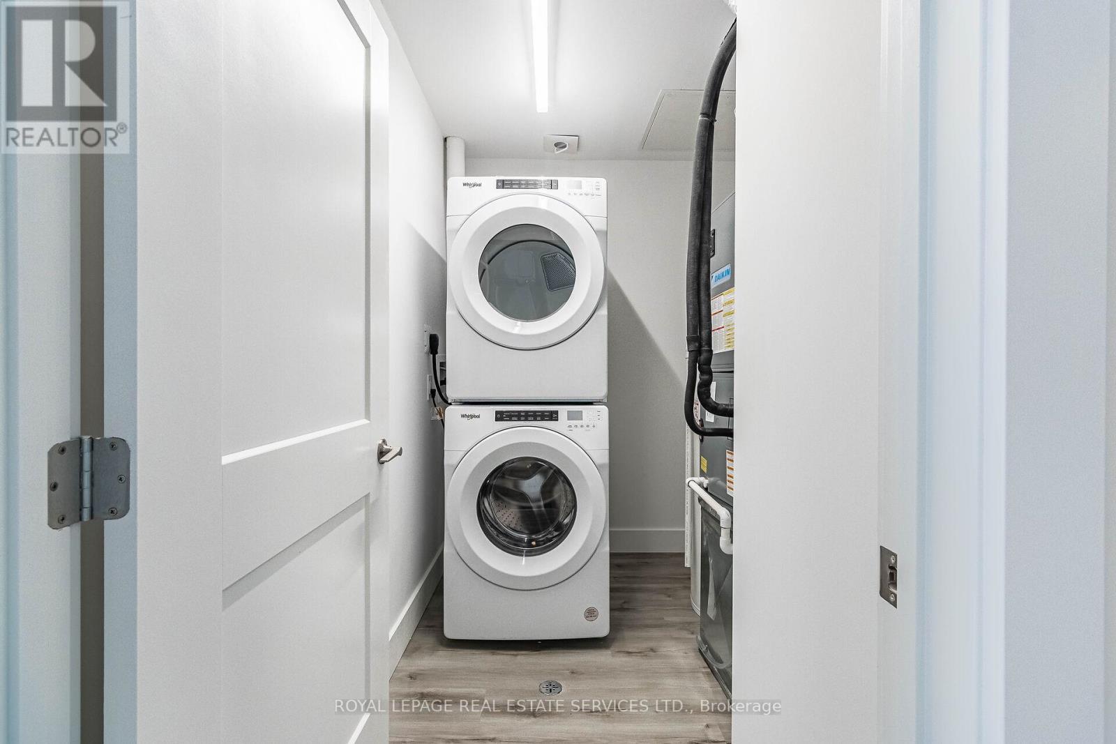 












127 - 4 KIMBERLY LANE

,
Collingwood,




Ontario
L9Y5K8

