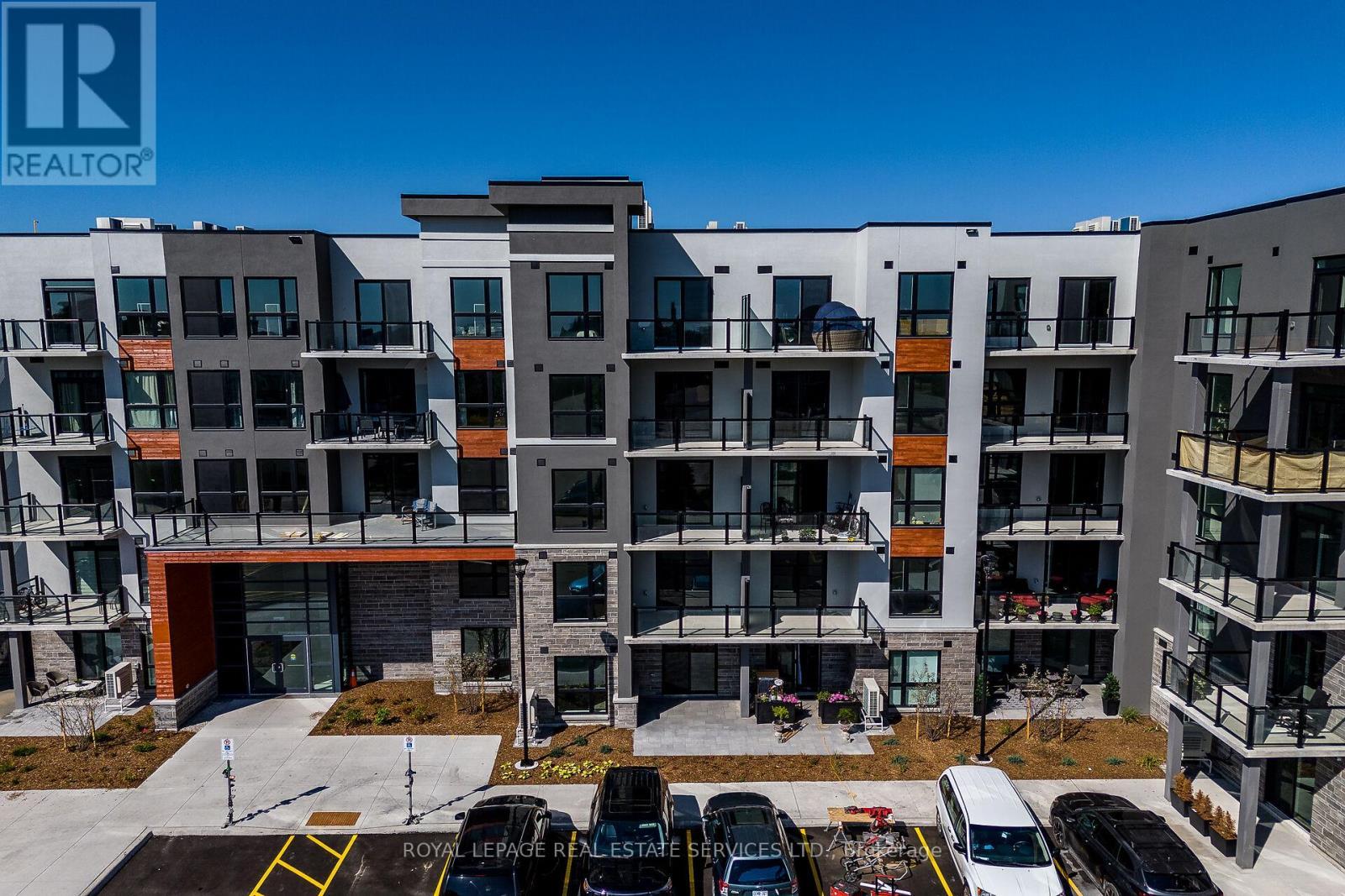 












127 - 4 KIMBERLY LANE

,
Collingwood,




Ontario
L9Y5K8

