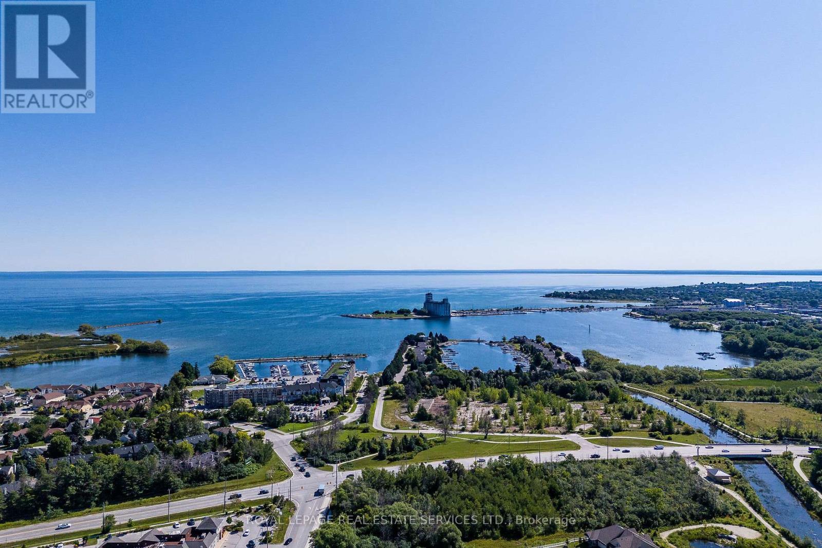 












127 - 4 KIMBERLY LANE

,
Collingwood,




Ontario
L9Y5K8

