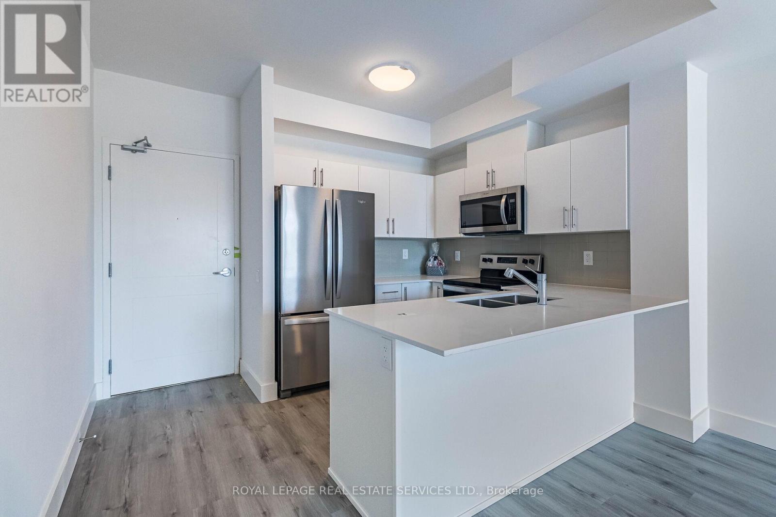












127 - 4 KIMBERLY LANE

,
Collingwood,




Ontario
L9Y5K8

