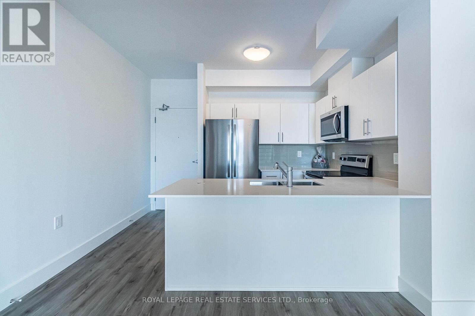 












127 - 4 KIMBERLY LANE

,
Collingwood,




Ontario
L9Y5K8


