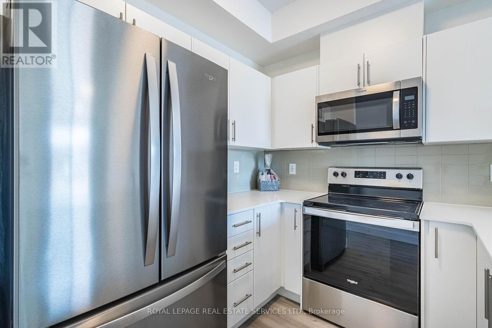 












127 - 4 KIMBERLY LANE

,
Collingwood,




Ontario
L9Y5K8

