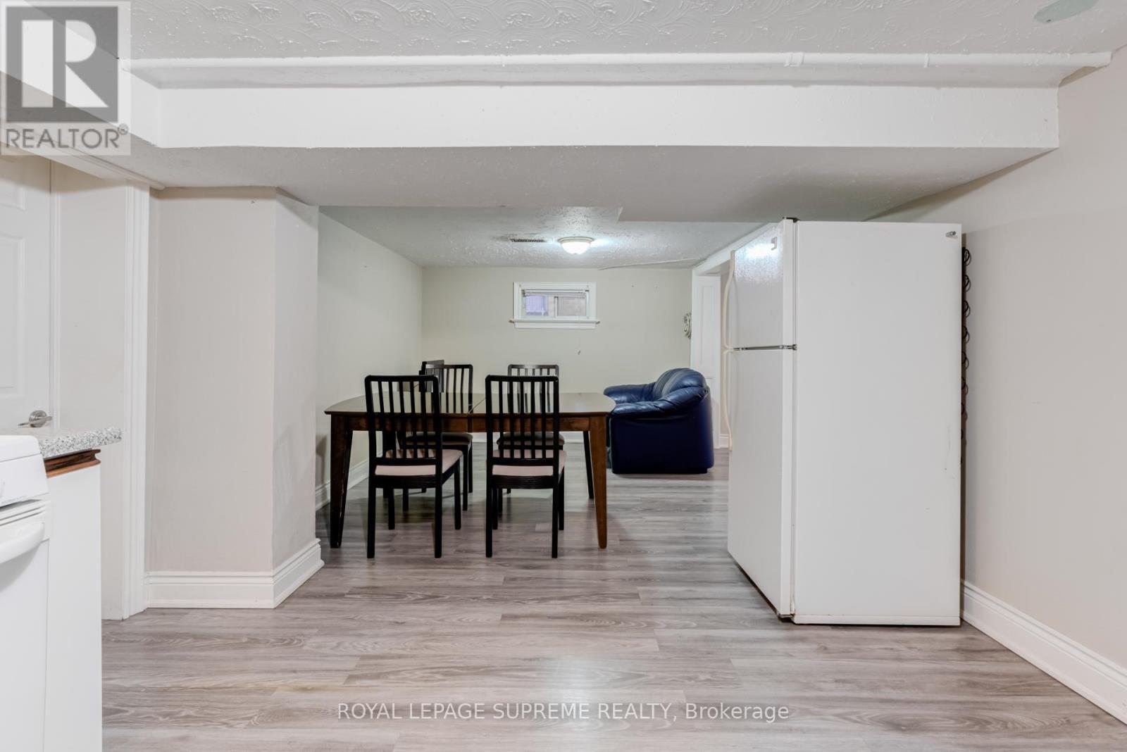 












BSMT - 242 AILEEN AVENUE

,
Toronto,




Ontario
M6M1G4

