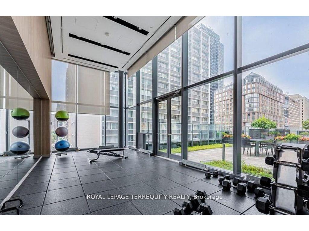 









7


Grenville

Street West, 3702,
Toronto,




ON
M4Y 0E9

