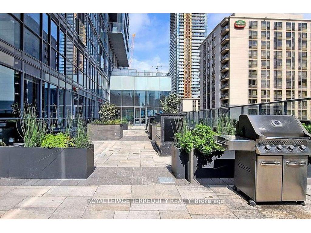 









7


Grenville

Street West, 3702,
Toronto,




ON
M4Y 0E9

