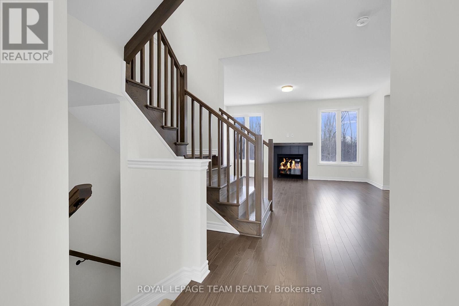 












653 PERSIMMON WAY

,
Ottawa,




Ontario
K1W0T3

