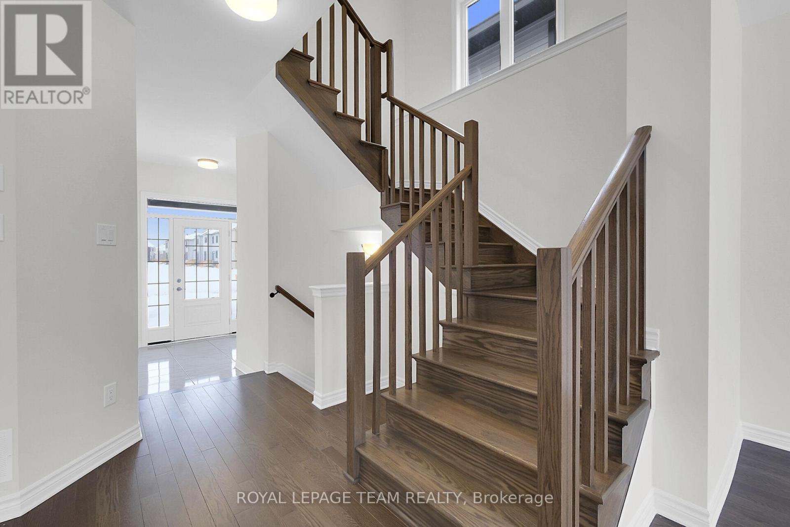 












653 PERSIMMON WAY

,
Ottawa,




Ontario
K1W0T3

