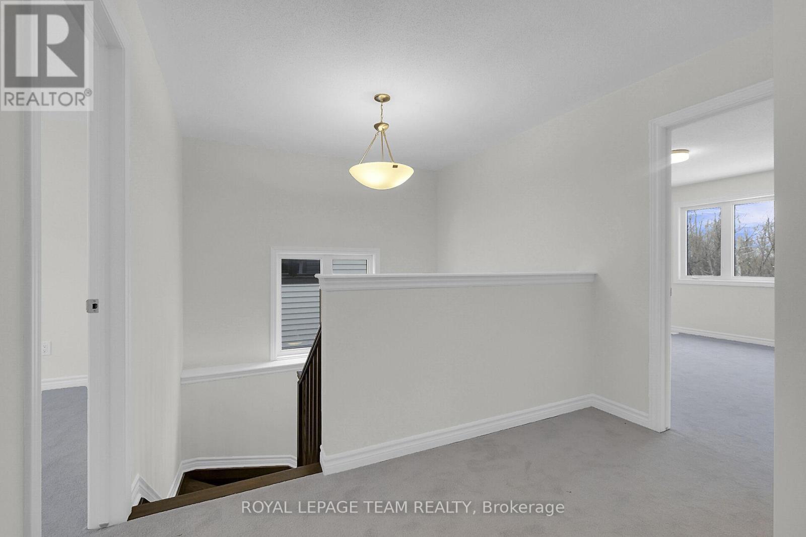 












653 PERSIMMON WAY

,
Ottawa,




Ontario
K1W0T3

