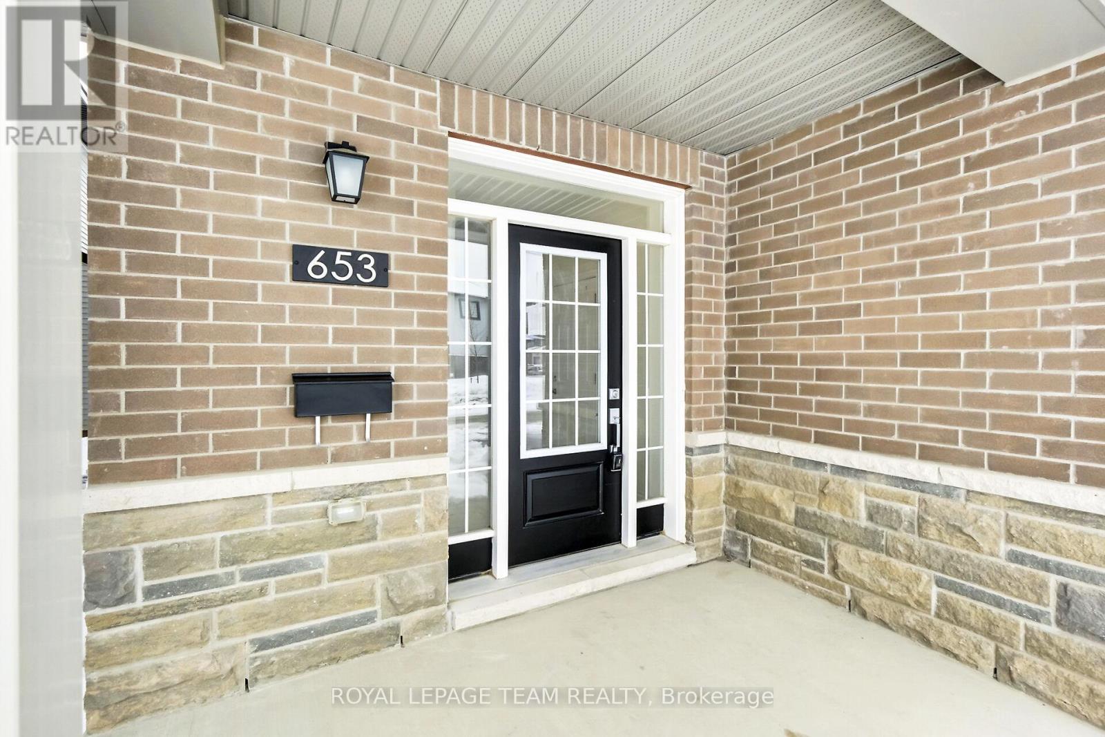 












653 PERSIMMON WAY

,
Ottawa,




Ontario
K1W0T3

