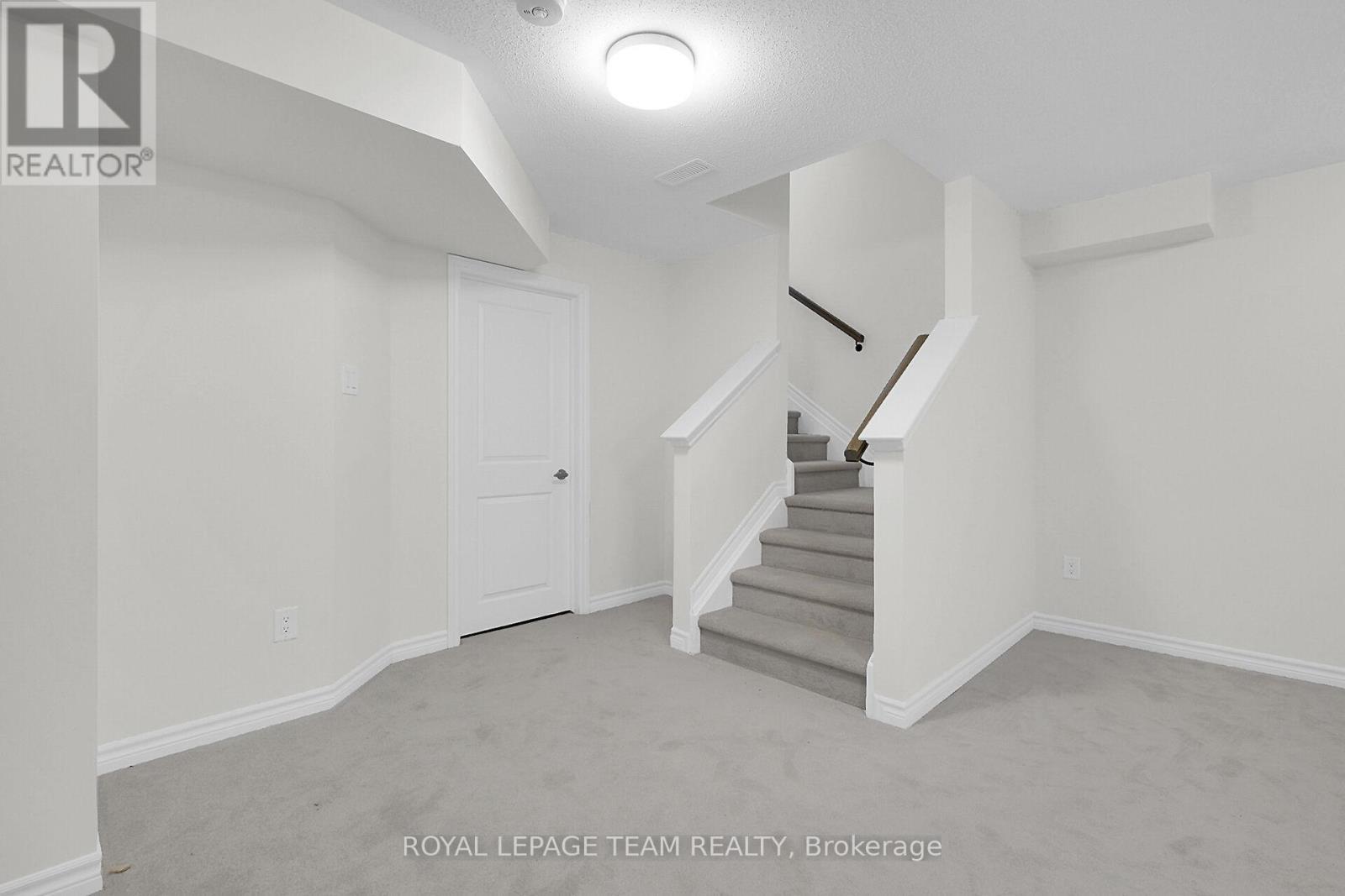 












653 PERSIMMON WAY

,
Ottawa,




Ontario
K1W0T3

