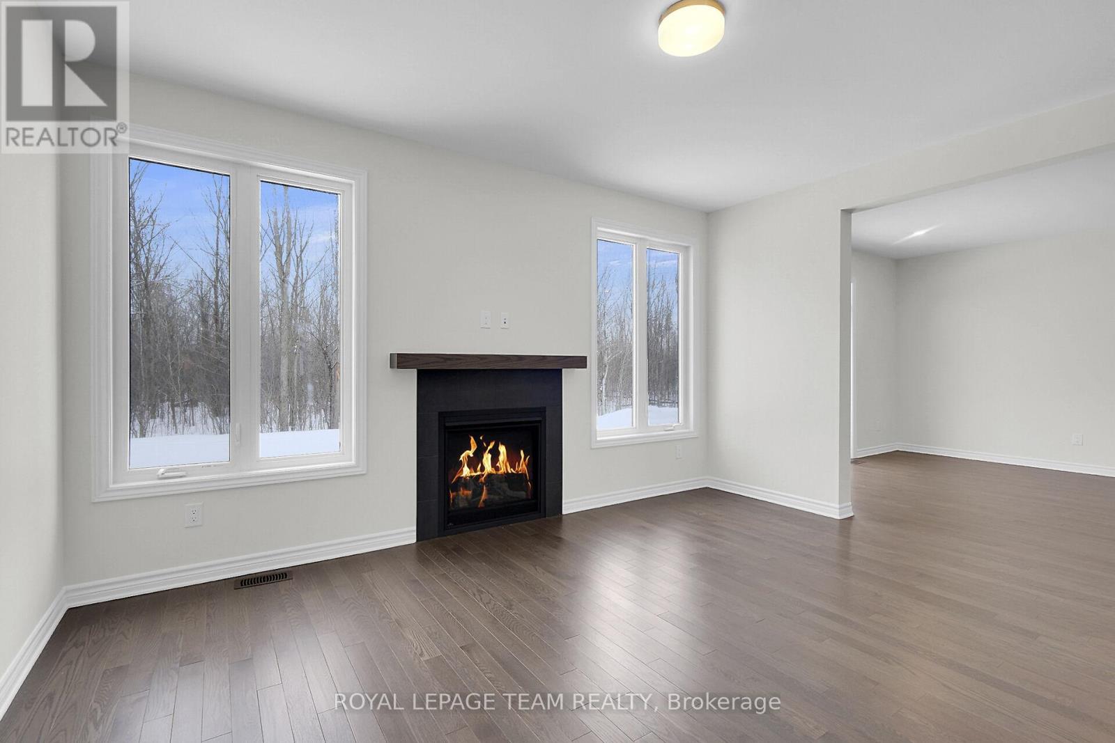 












653 PERSIMMON WAY

,
Ottawa,




Ontario
K1W0T3

