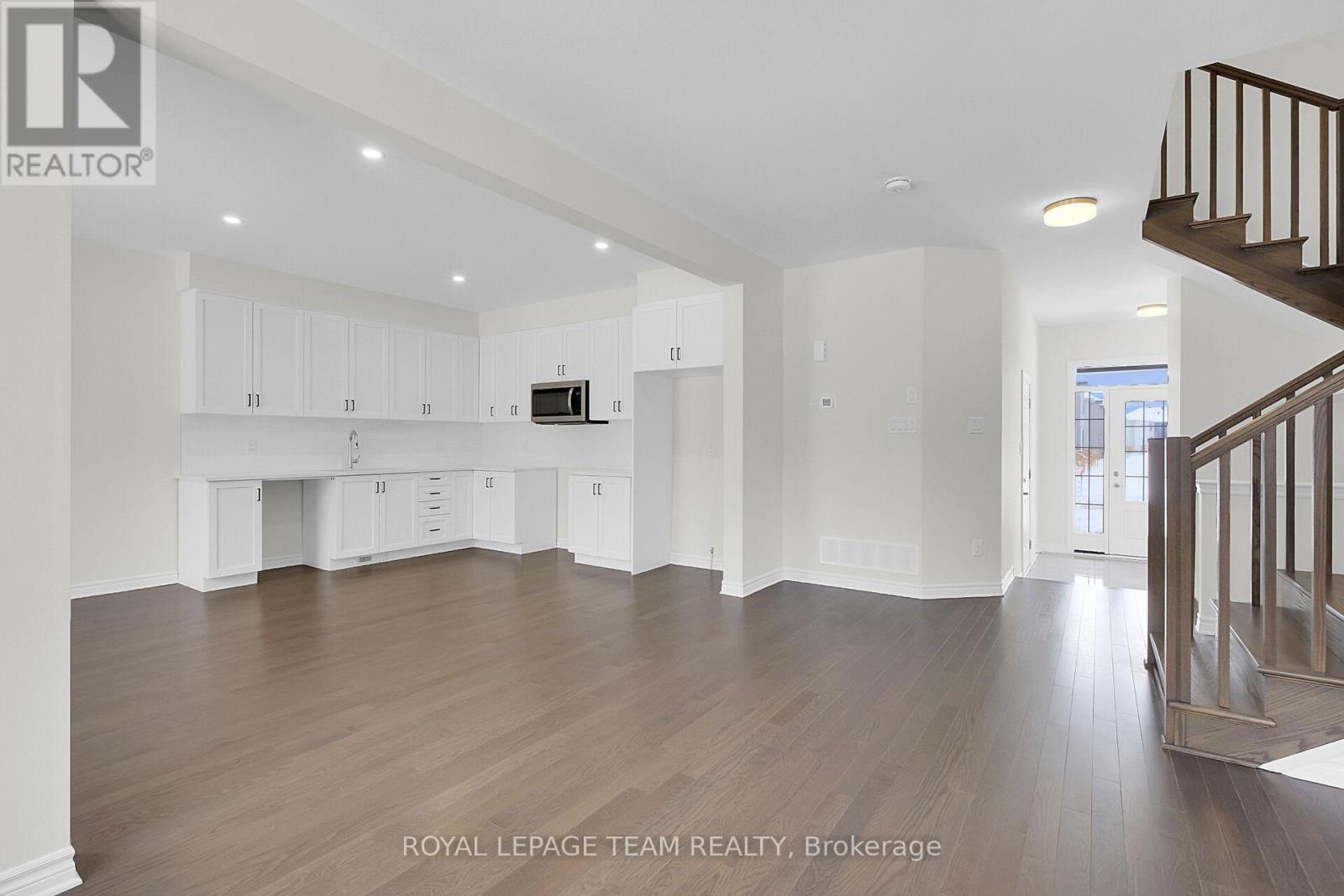 












653 PERSIMMON WAY

,
Ottawa,




Ontario
K1W0T3

