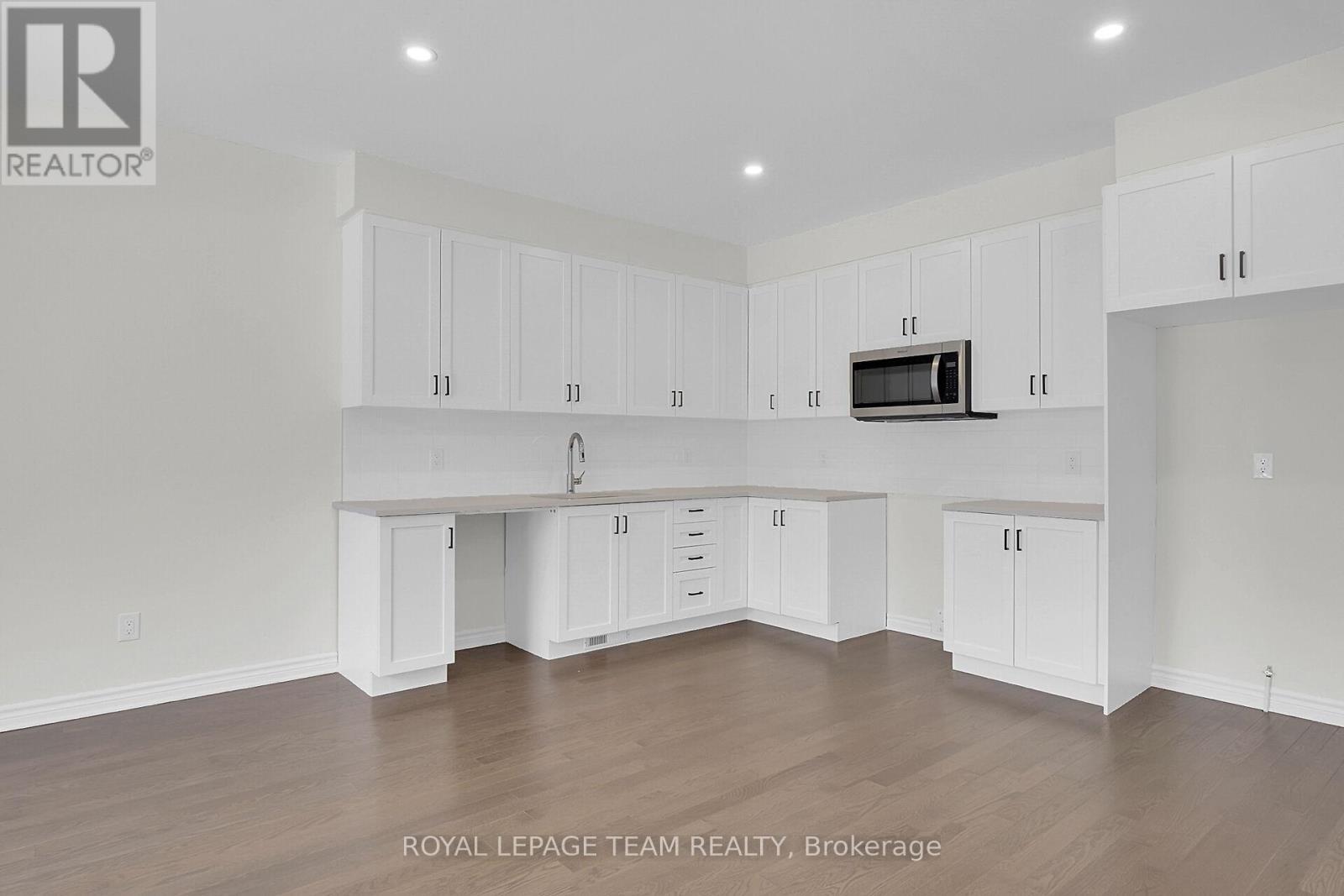 












653 PERSIMMON WAY

,
Ottawa,




Ontario
K1W0T3

