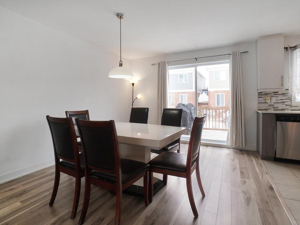 









2612


Av. de la Gare

,
Mascouche,




QC
J7K0X1


