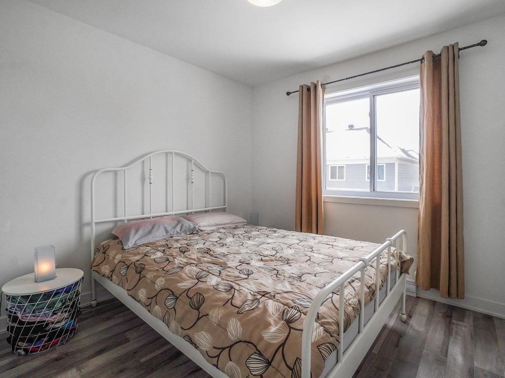 









2612


Av. de la Gare

,
Mascouche,




QC
J7K0X1

