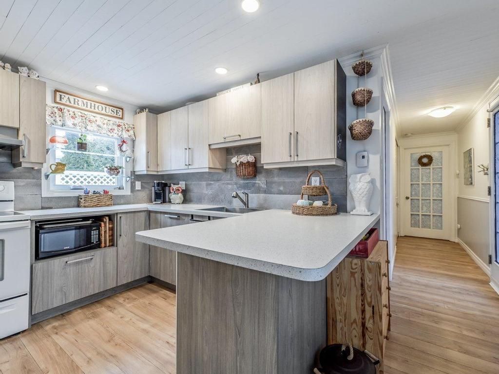









15


Rue Francine

,
Saint-Jean-sur-Richelieu,




QC
J2W1N6

