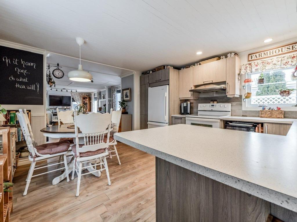 









15


Rue Francine

,
Saint-Jean-sur-Richelieu,




QC
J2W1N6

