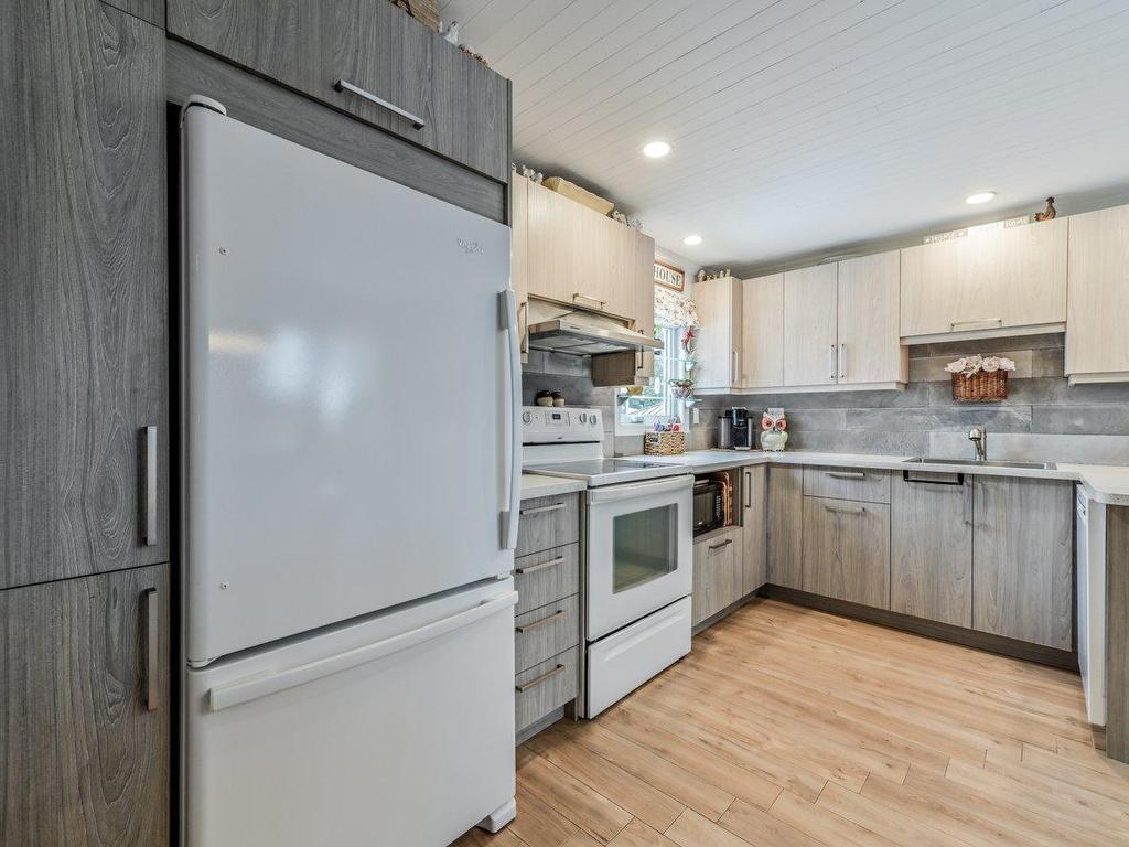 









15


Rue Francine

,
Saint-Jean-sur-Richelieu,




QC
J2W1N6

