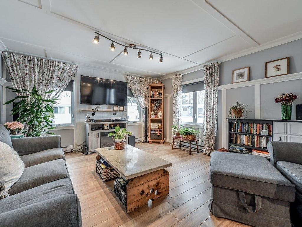 









15


Rue Francine

,
Saint-Jean-sur-Richelieu,




QC
J2W1N6

